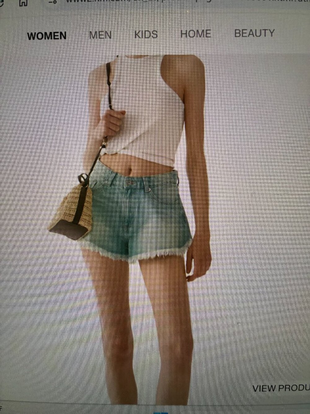 H&M Flutter leg Frayed Denim Shorts - size 10 NWT